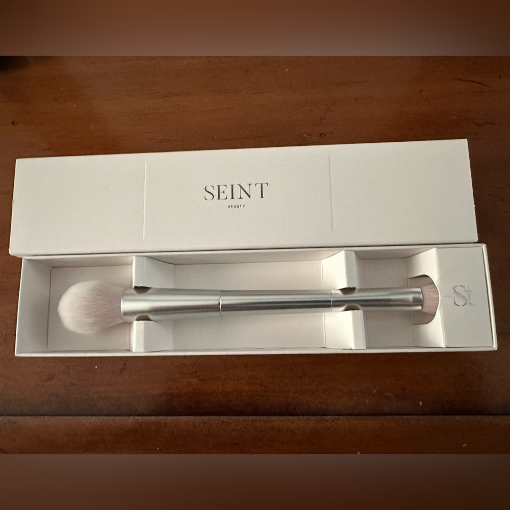 Seint double ended Shape brush